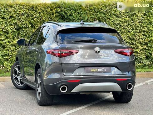 Alfa Romeo Stelvio 2017 - фото 27