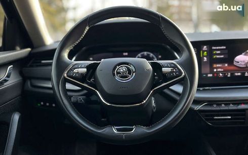 Skoda Octavia 2022 - фото 10