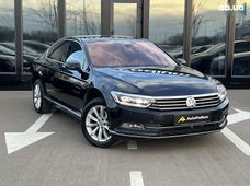 Продаж вживаних Volkswagen Passat 2016 року - купити на Автобазарі