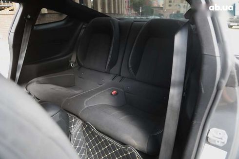Ford Mustang 2022 - фото 9