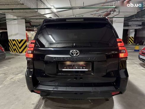 Toyota Land Cruiser Prado 2023 - фото 9