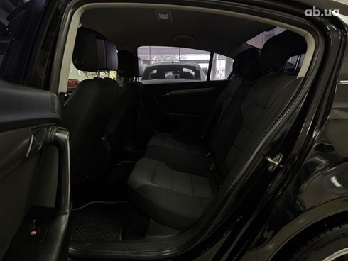 Volkswagen Passat 2011 черный - фото 12