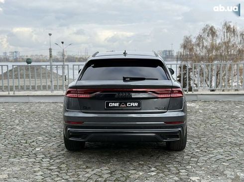 Audi Q8 2020 - фото 6