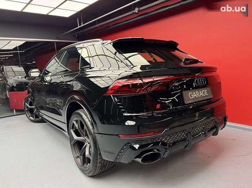 Audi RS Q8 2024 - фото 26