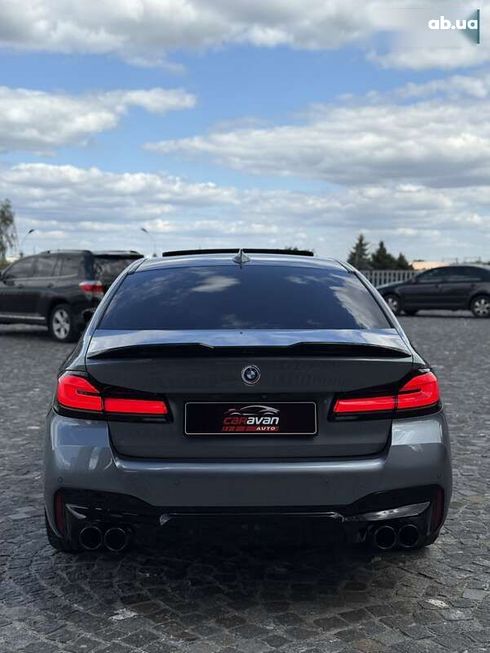 BMW 5 серия 2018 - фото 18