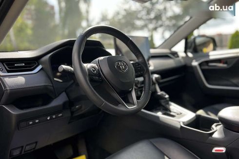 Toyota RAV4 2023 - фото 10