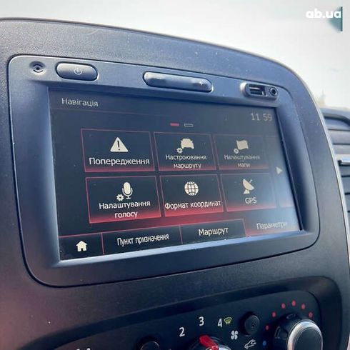 Renault Trafic 2021 - фото 30