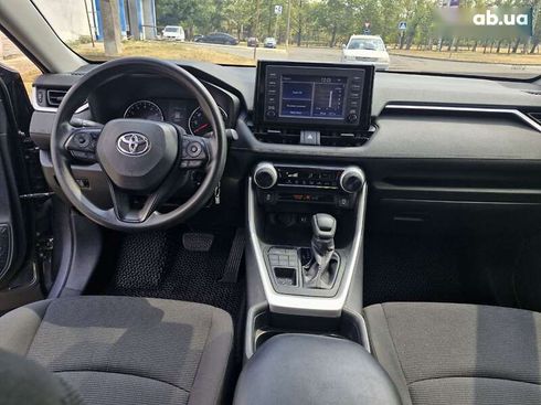 Toyota RAV4 2019 - фото 16