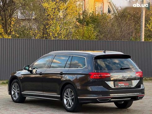 Volkswagen Passat 2017 - фото 6