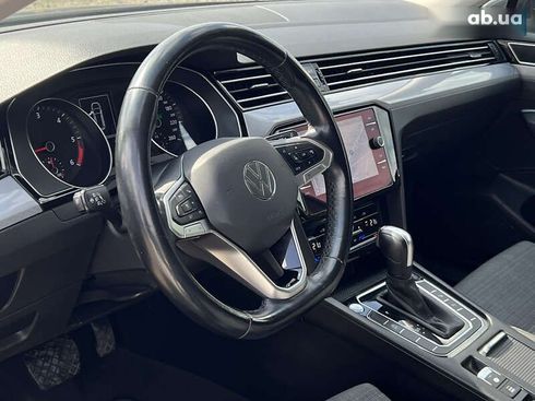 Volkswagen Passat 2020 - фото 24