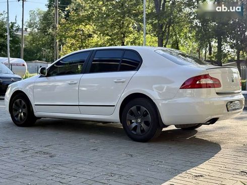 Skoda Superb 2013 - фото 15