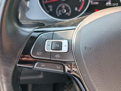 Volkswagen Golf 2019 белый - фото 23