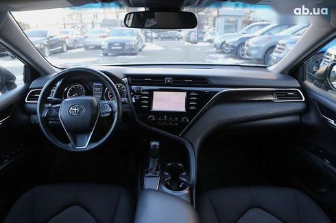 Toyota Camry 2018 - фото 12