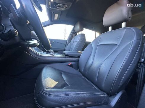 Audi Q8 2020 - фото 29