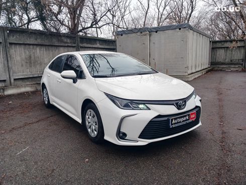 Toyota Corolla 2020 белый - фото 3