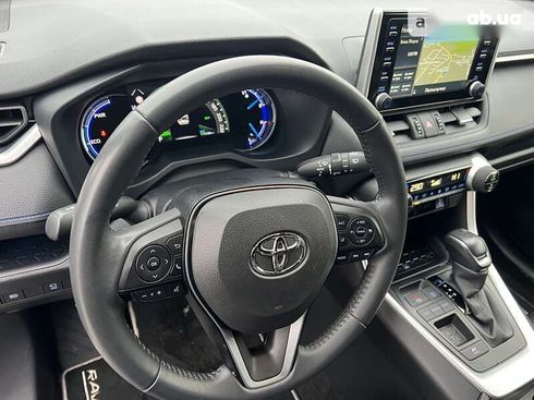 Toyota RAV4 2020 - фото 30