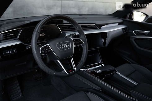 Audi e-tron S 2021 - фото 17