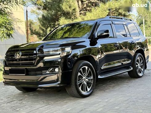 Toyota Land Cruiser 2020 - фото 2