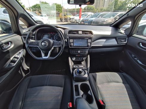 Nissan Leaf 2019 черный - фото 30
