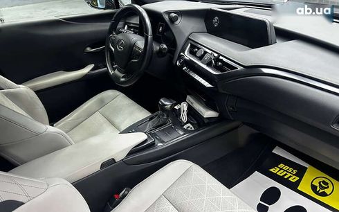 Lexus UX 2019 - фото 14