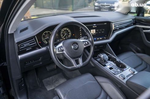 Volkswagen Touareg 2019 - фото 15