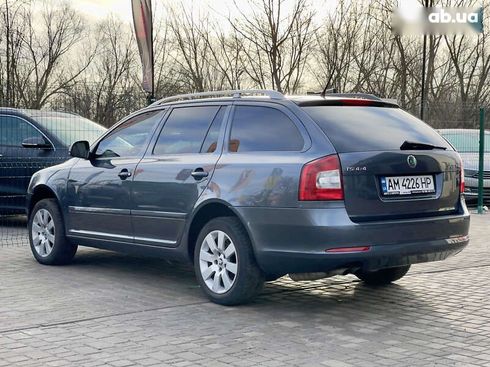 Skoda Octavia 2011 - фото 21