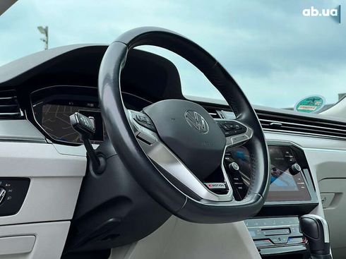 Volkswagen Passat 2022 - фото 27