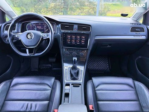 Volkswagen e-Golf 2017 - фото 20