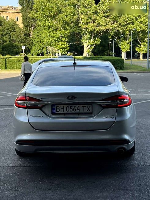 Ford Fusion 2017 - фото 16
