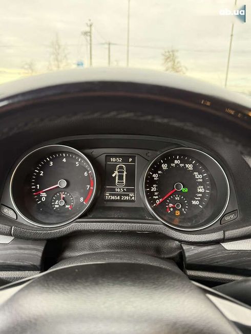 Volkswagen Passat 2017 - фото 23