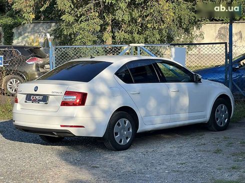 Skoda Octavia 2019 - фото 8