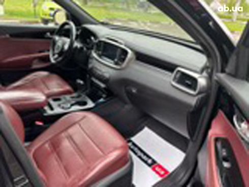 Kia Sorento 2015 черный - фото 15