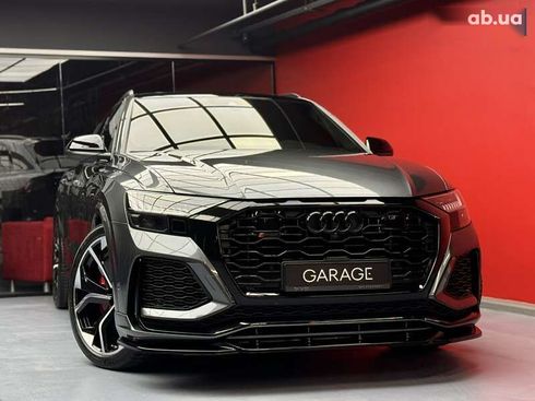 Audi RS Q8 2021 - фото 13