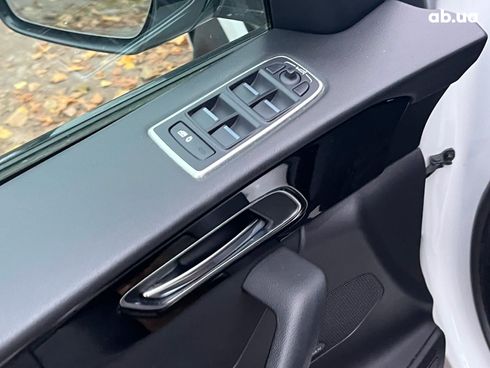 Jaguar F-Pace 2018 белый - фото 32