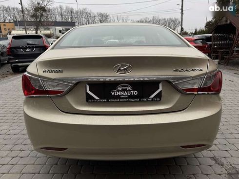 Hyundai Sonata 2010 - фото 13
