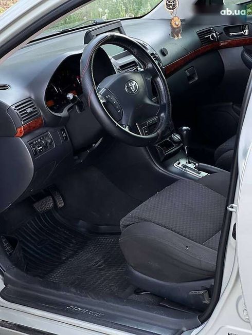 Toyota Avensis 2005 - фото 19