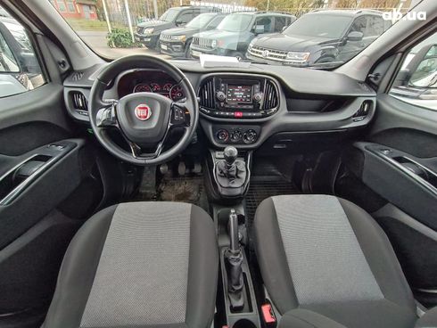 Fiat Doblo 2017 белый - фото 11