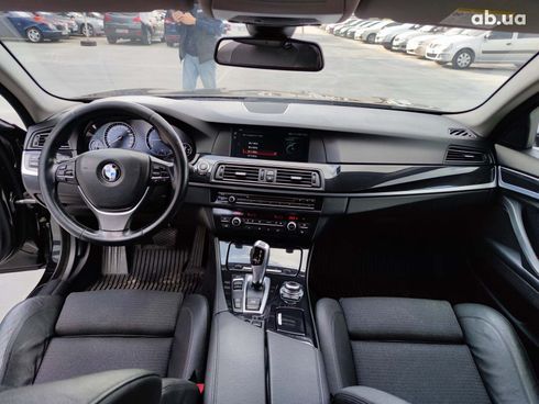 BMW 5 серия 2012 черный - фото 21