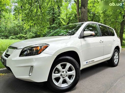 Toyota RAV4 2013 - фото 3