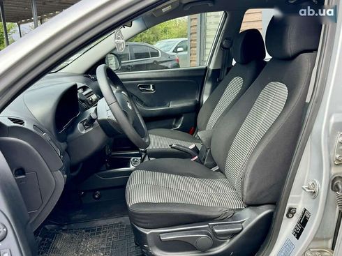 Hyundai Elantra 2011 - фото 14