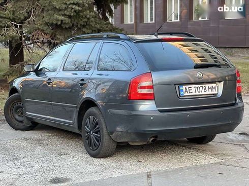 Skoda Octavia 2004 - фото 5