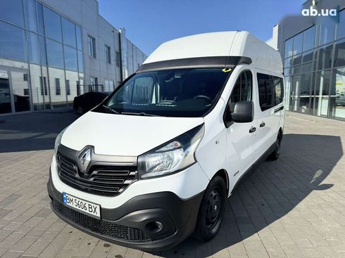 Renault Trafic 2016 - фото 12