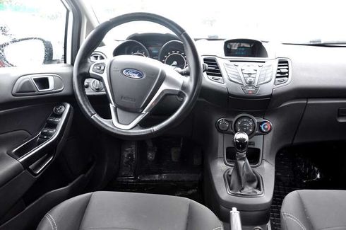 Ford Fiesta 2017 - фото 20