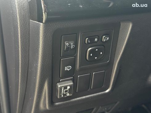 Toyota Land Cruiser Prado 2017 серый - фото 12