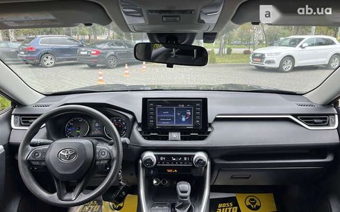 Toyota RAV4 2020 - фото 11