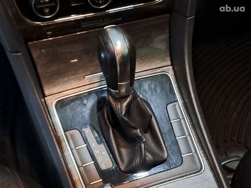 Volkswagen Passat 2016 серый - фото 8