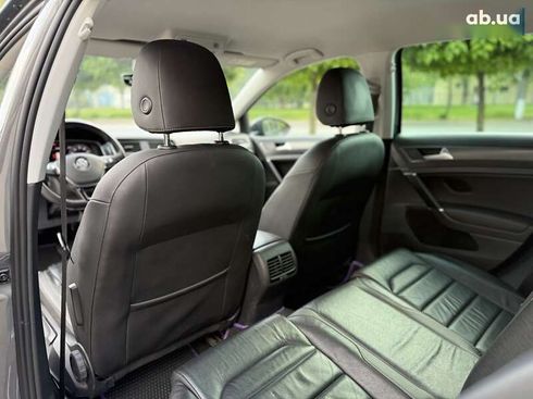 Volkswagen e-Golf 2020 - фото 29