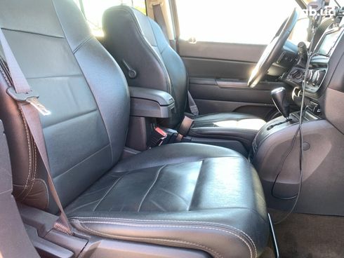 Jeep Patriot 2016 красный - фото 24