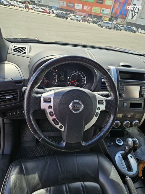 Nissan X-Trail 2012 черный - фото 10