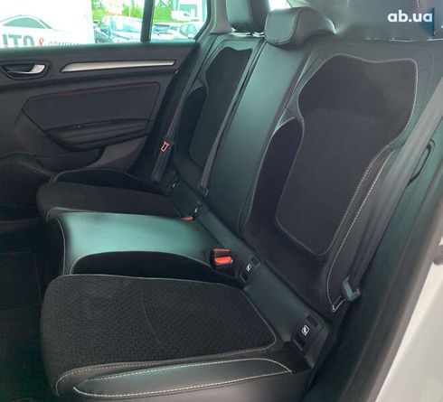 Renault Megane 2019 - фото 15